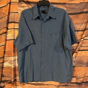J. Ferrar Men's Short Sleeve Button-Down Shirt Blue Large Rayon Blend Grid